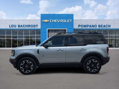 Used 2023 Ford Bronco Sport Outer Banks w/ Tech Package AWD/4WD image 4
