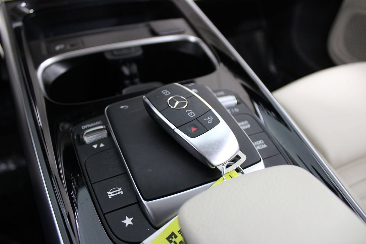 Used 2023 Mercedes-Benz GLB 250 image 18