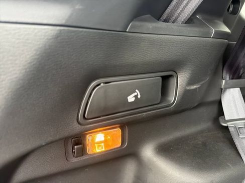 Used 2024 Mitsubishi Outlander SEL AWD/4WD image 53