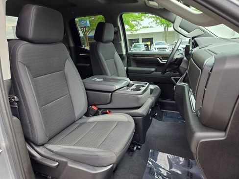 Used 2024 Chevrolet Silverado 1500 LT RWD image 18