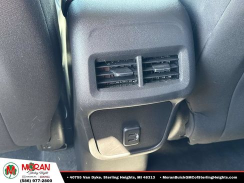 Certified 2024 Chevrolet Equinox LT FWD image 13