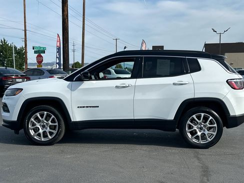 Used 2025 Jeep Compass Limited AWD/4WD image 8