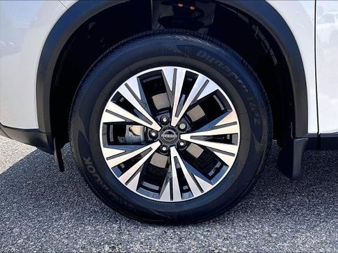 Certified 2023 Nissan Rogue SV AWD/4WD image 7