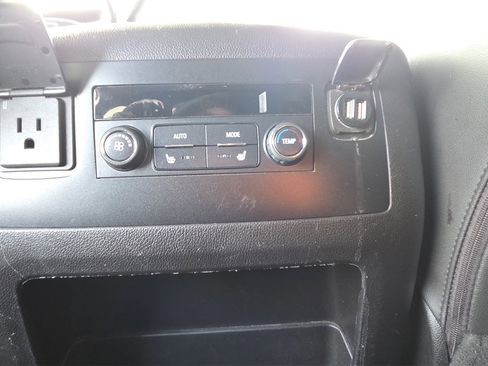 Used 2019 GMC Yukon XL SLT image 23