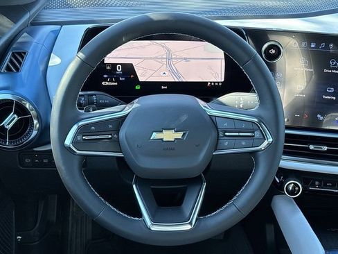 New 2026 Chevrolet Equinox EV LT image 11