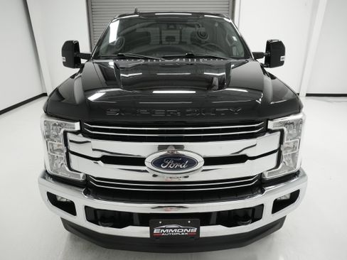 Used 2019 Ford F250 Lariat w/ Lariat Ultimate Package image 2