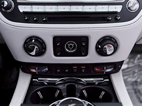 Used 2014 Rolls-Royce Wraith RWD image 79