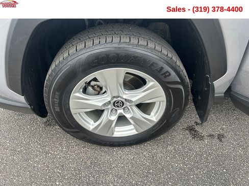 Used 2021 Toyota RAV4 XLE w/ Convenience Package AWD/4WD image 25