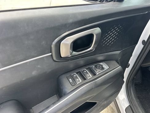 Used 2023 Kia Sorento S FWD image 16