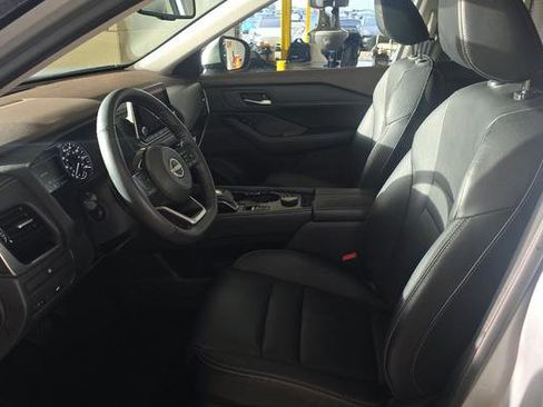 Used 2022 Nissan Rogue SL AWD/4WD image 5