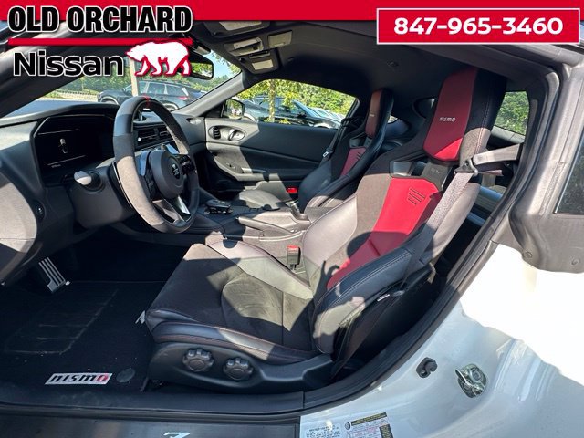 Used 2025 Nissan Z NISMO w/ Floor Mat Package RWD image 11