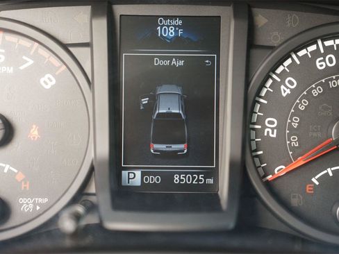 Used 2018 Toyota Tacoma SR w/ SR Convenience Package RWD image 25