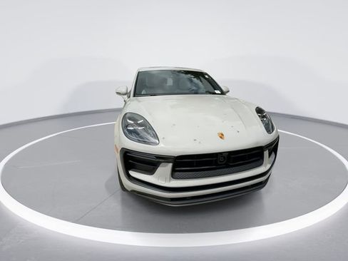 Used 2024 Porsche Macan Turbo image 3