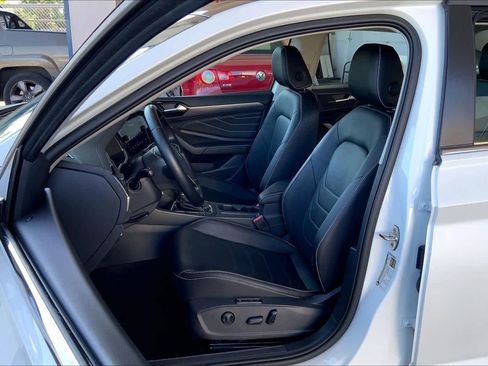 Used 2023 Volkswagen Jetta SEL FWD image 8