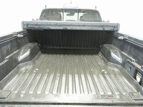 Used 2019 Toyota Tacoma TRD Off-Road w/ Technology Package image 18