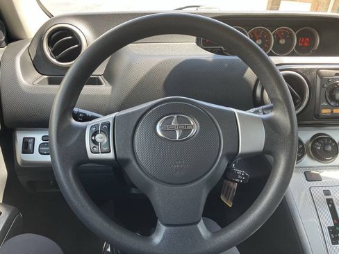 Used 2012 Scion xB FWD image 12