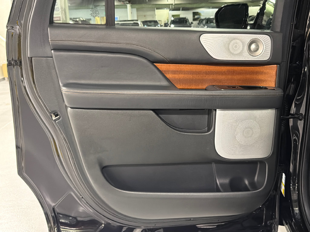 Used 2023 Lincoln Navigator L Black Label AWD/4WD image 22