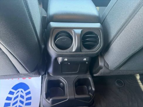 Used 2024 Jeep Wrangler Unlimited Sport AWD/4WD image 13