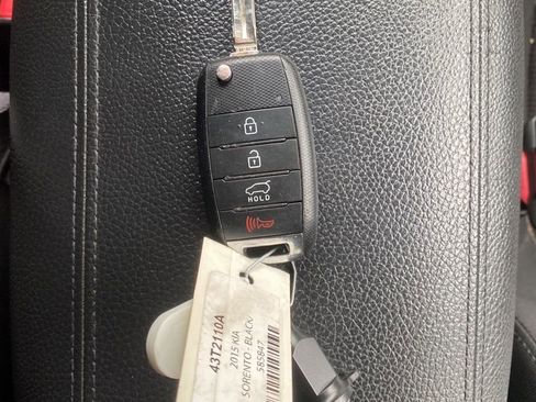 Used 2015 Kia Sorento LX image 34