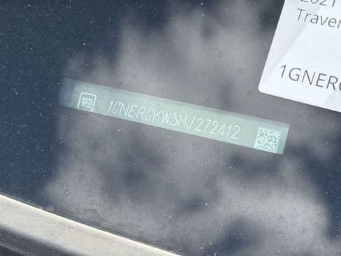 Used 2021 Chevrolet Traverse LT image 28