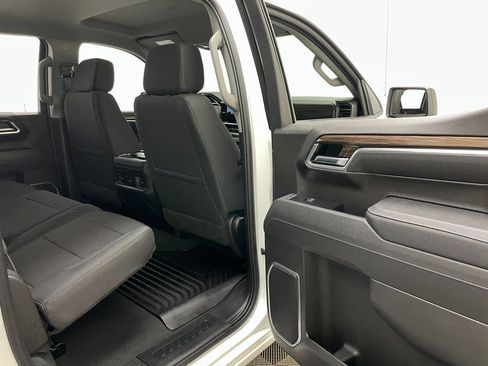 Certified 2025 Chevrolet Silverado 1500 RST AWD/4WD image 38