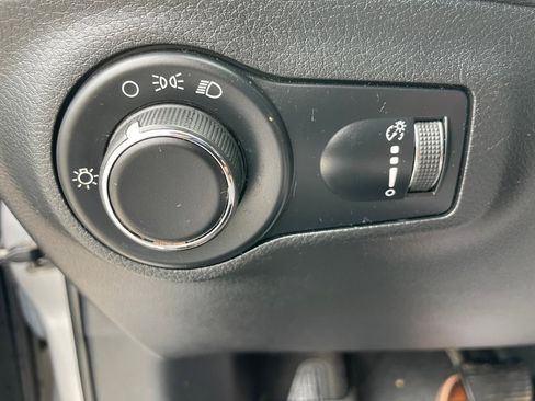 Used 2018 Jeep Compass Sport image 25