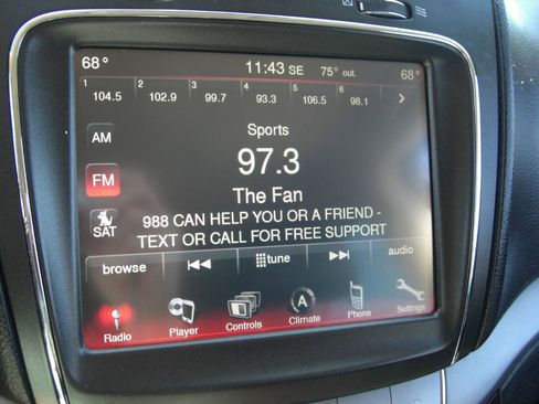 Used 2017 Dodge Journey Crossroad AWD/4WD image 8