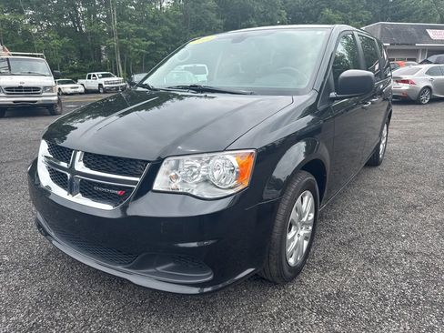 Used 2019 Dodge Grand Caravan SE image 16