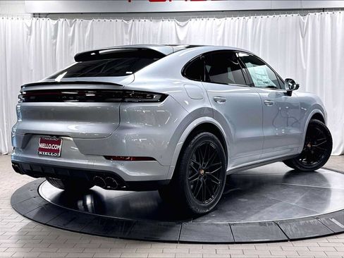 New 2026 Porsche Cayenne Coupe AWD/4WD image 7