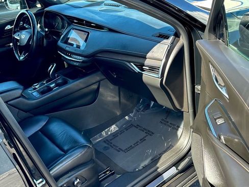 Used 2021 Cadillac XT4 Sport image 26