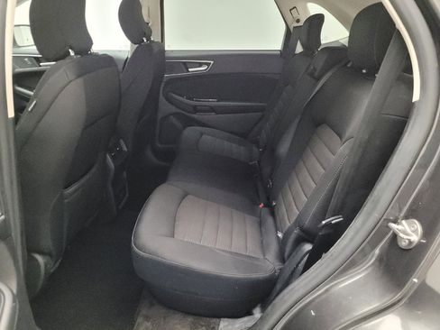 Used 2018 Ford Edge SEL image 18