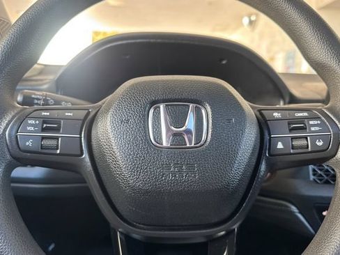 Used 2025 Honda Accord SE image 19