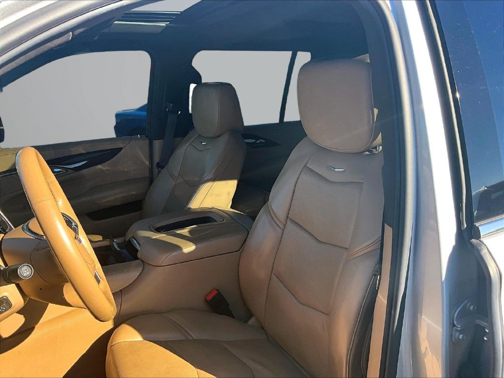 Used 2018 Cadillac Escalade ESV Platinum AWD/4WD image 23
