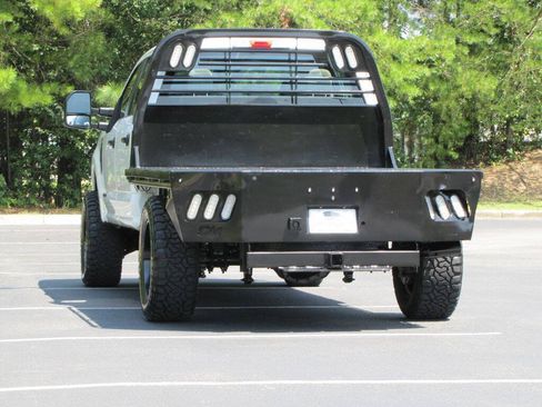 Used 2022 Ford F250 XL w/ Power Equipment Group AWD/4WD image 11