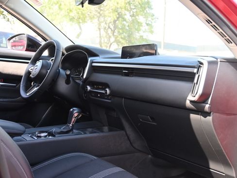 Used 2024 MAZDA CX-50 AWD 2.5 S w/ Premium Package image 25