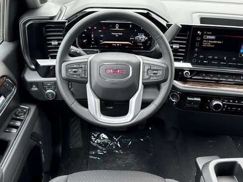 New 2026 GMC Sierra 1500 SLE w/ Preferred Package AWD/4WD image 16