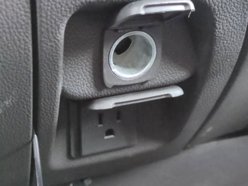 Used 2017 GMC Sierra 1500 SLE image 30