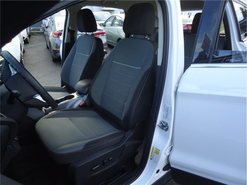 Used 2015 Ford Escape SE w/ Equipment Group 201A AWD/4WD image 11