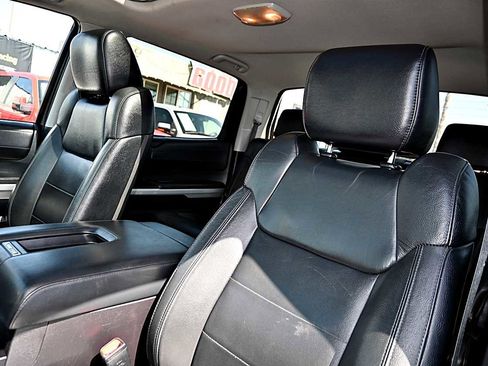 Used 2016 Toyota Tundra Limited w/ Limited Premium Package RWD image 16
