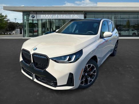 Certified 2025 BMW X3 xDrive30i w/ Premium Package image 5