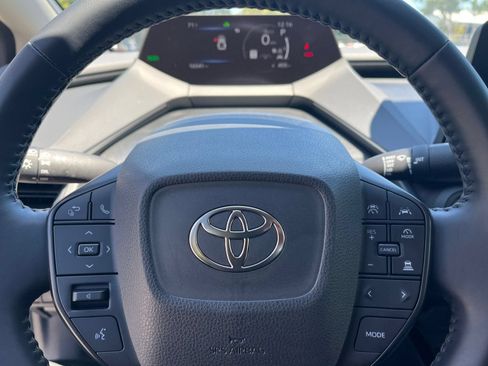 Used 2025 Toyota Prius LE FWD image 25