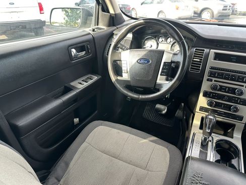 Used 2012 Ford Flex SE image 17