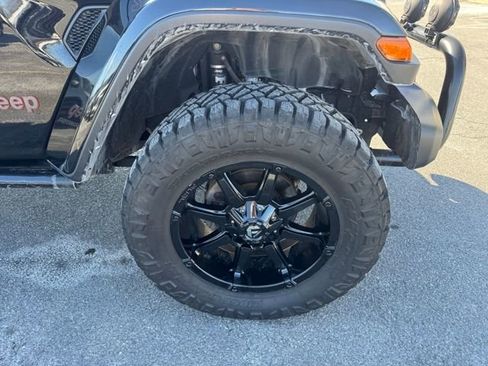 Used 2021 Jeep Gladiator Mojave image 9