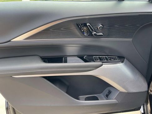 New 2026 Cadillac Lyriq V image 21