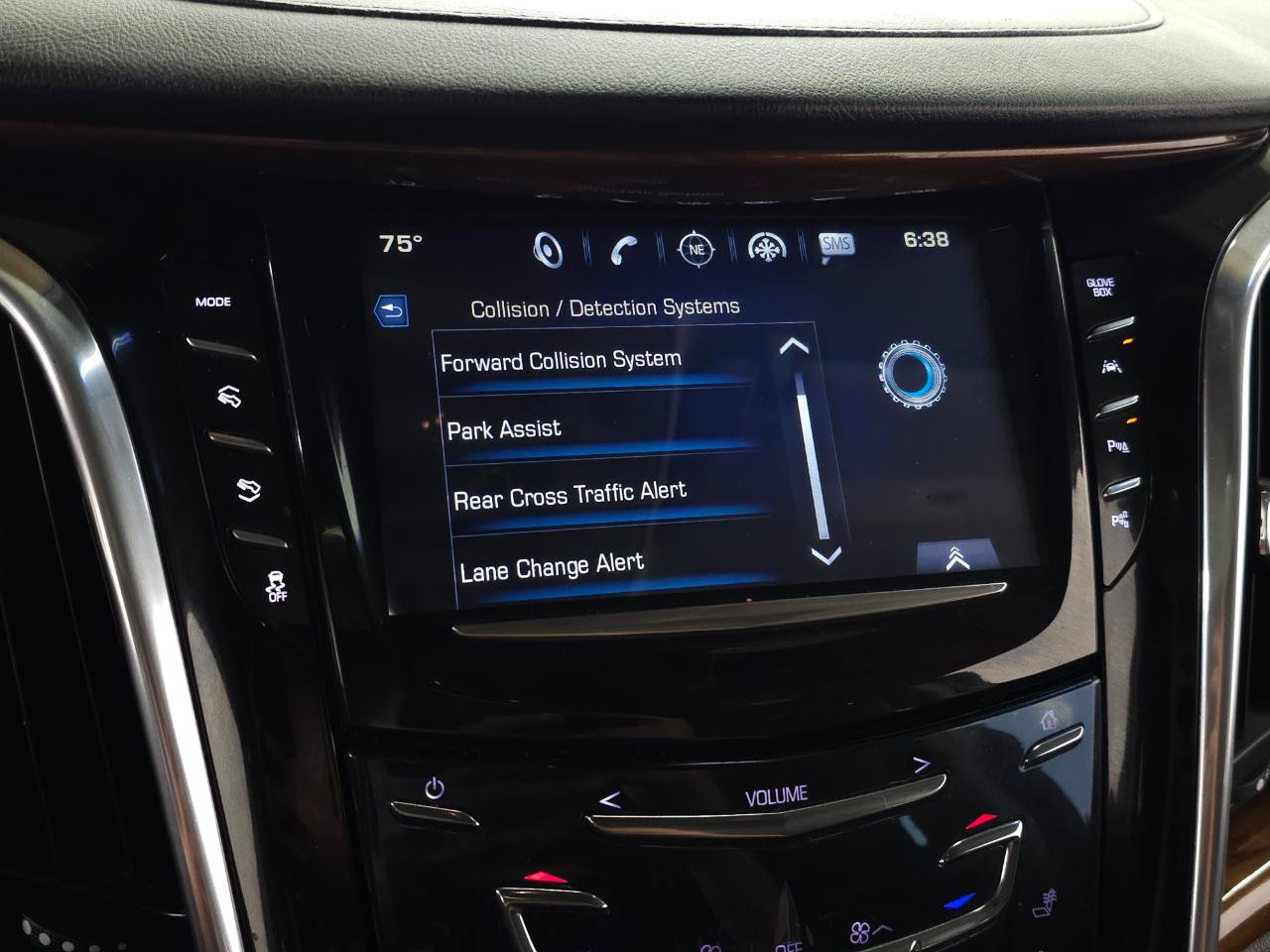 Used 2017 Cadillac Escalade Luxury AWD/4WD image 26