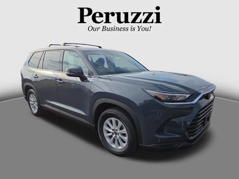 Certified 2024 Toyota Grand Highlander XLE AWD image 1