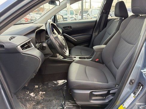 Used 2024 Toyota Corolla Cross LE image 20