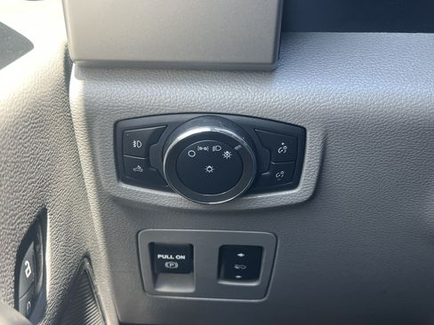 Used 2020 Ford F150 Lariat RWD image 28