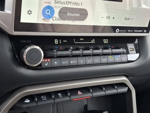 Certified 2024 Toyota Sequoia Limited image 17