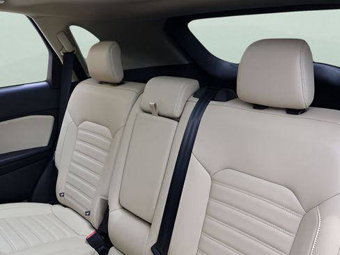 Used 2023 Ford Edge SEL w/ Convenience Package AWD/4WD image 16